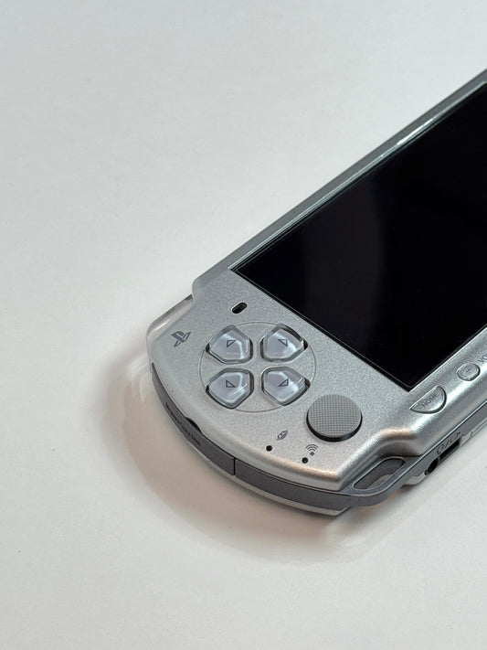 PSP 2000 - Silver