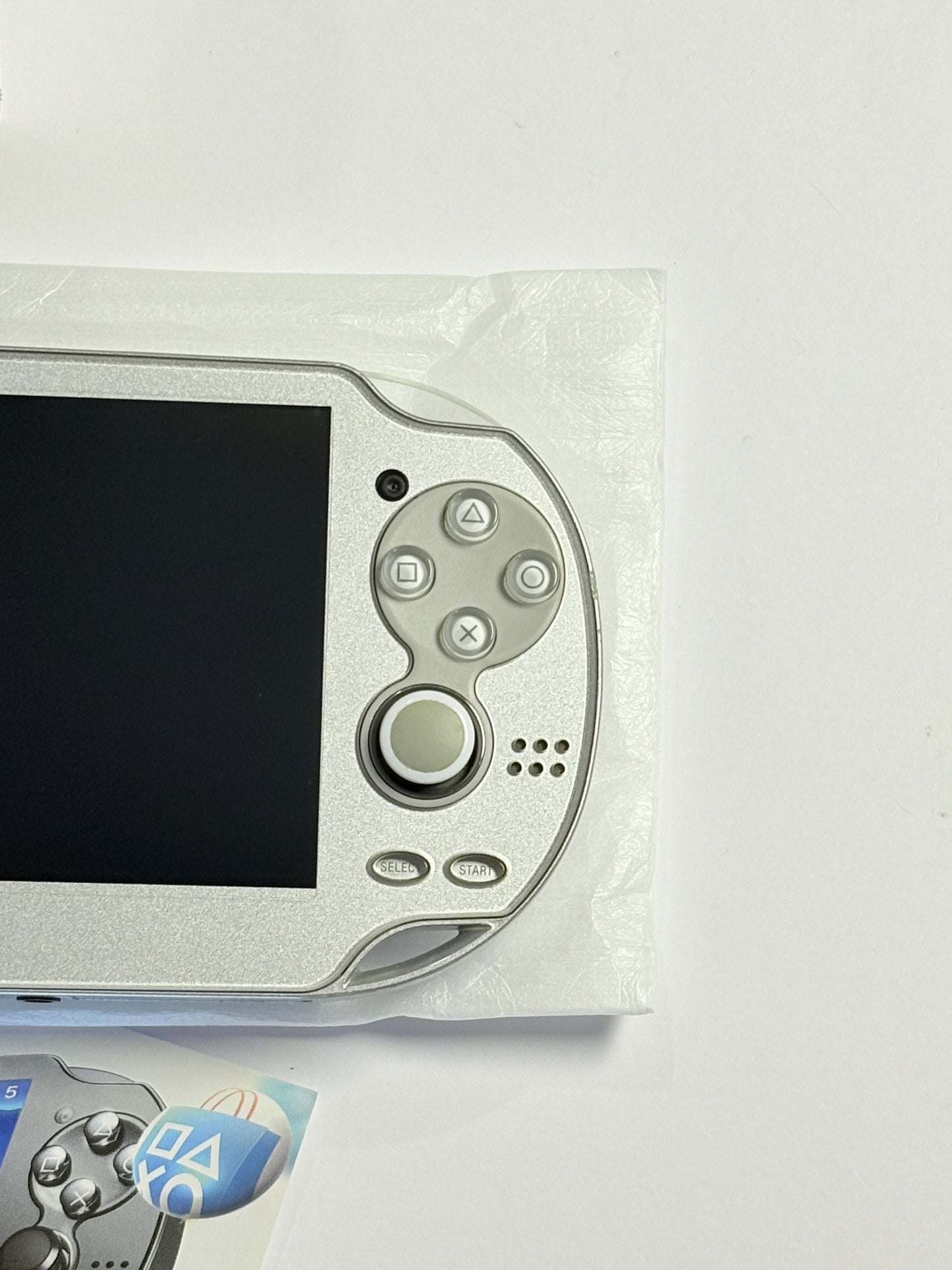 Ps Vita 1000 - Ice Silver Fantasy Star Limited Edition