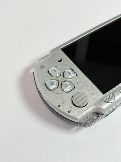 PSP 2000 - Silver