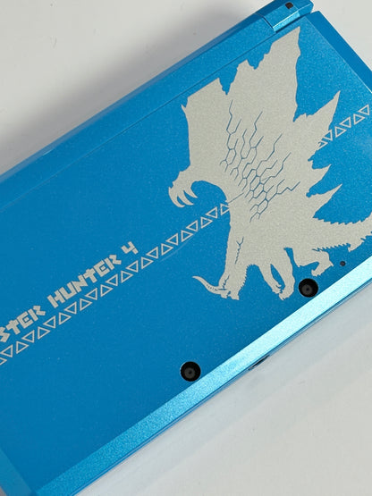 Nintendo 3DS - Monster Hunter 4 Limited Edition