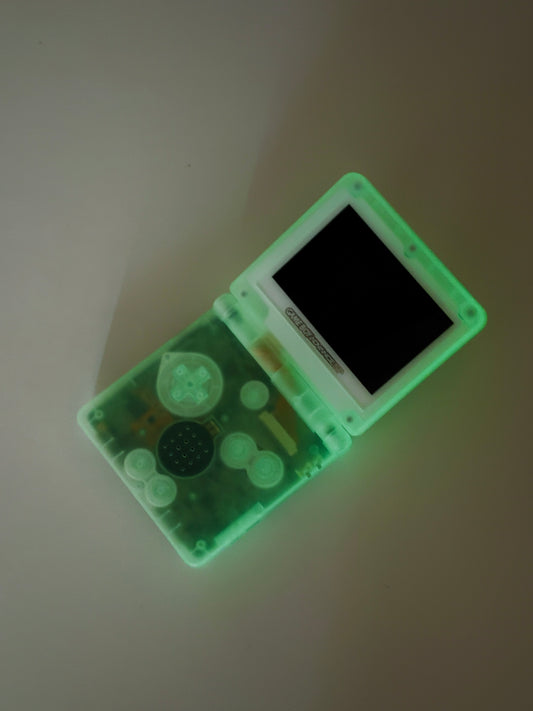 Game Boy Advance SP – Transparent Glow in the dark&nbsp;