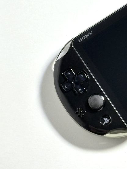 Ps Vita 2000 - Ps Vita 2000 - GOD EATER 2 Fenrir Edition