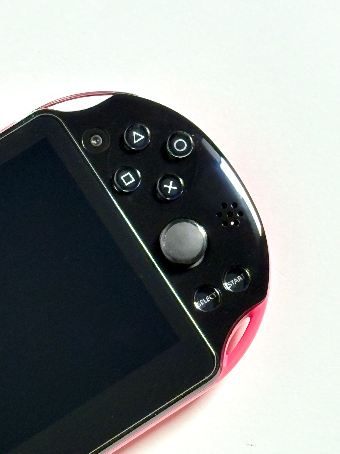 Ps Vita 2000 - Pink and Black