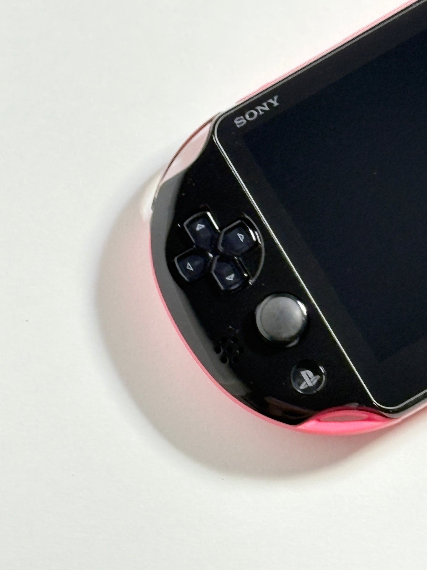 Ps Vita 2000 - Pink and Black