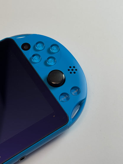 PS VITA 2000 - Aqua Blue w original box