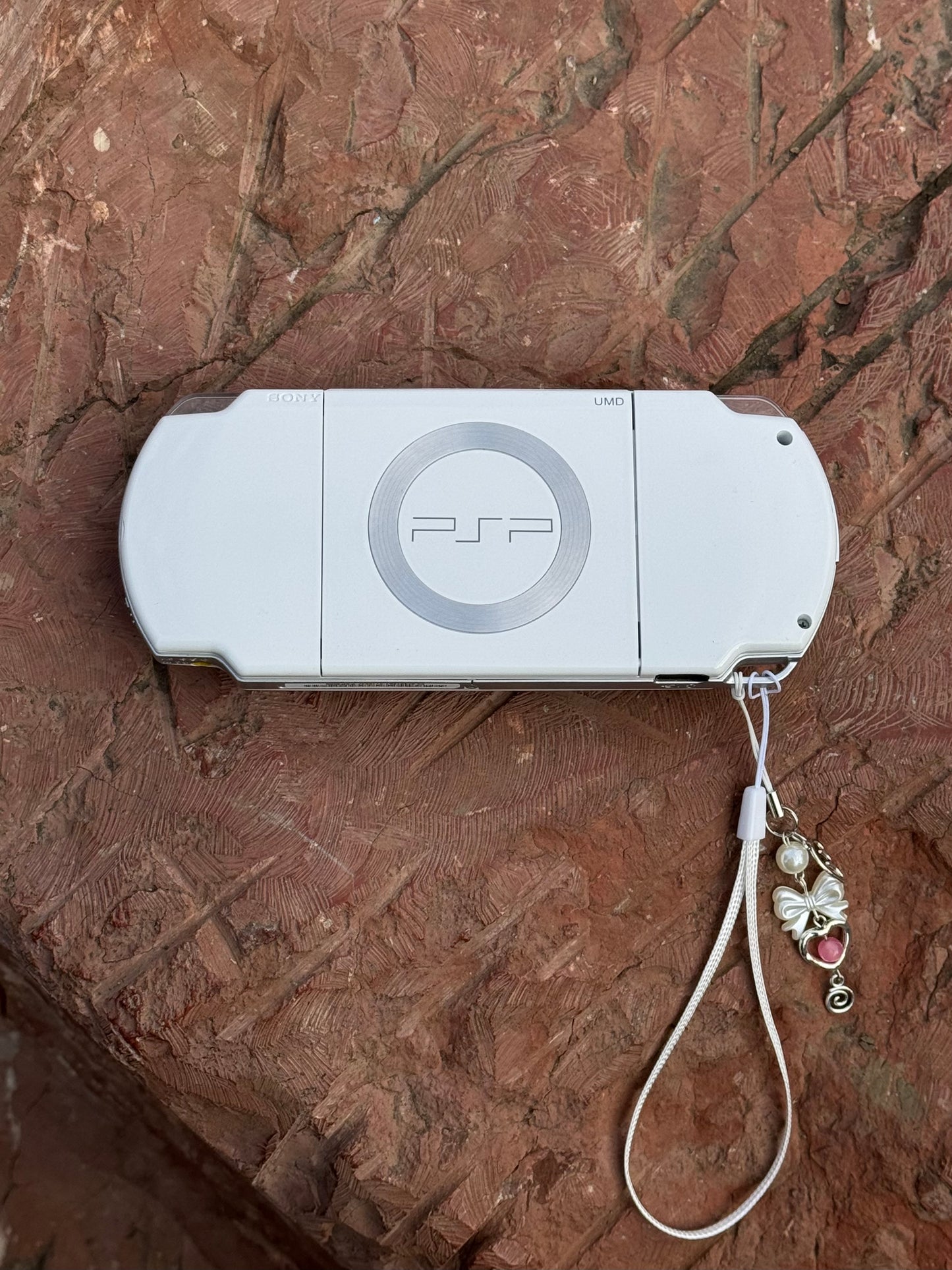 PSP 2000 - white