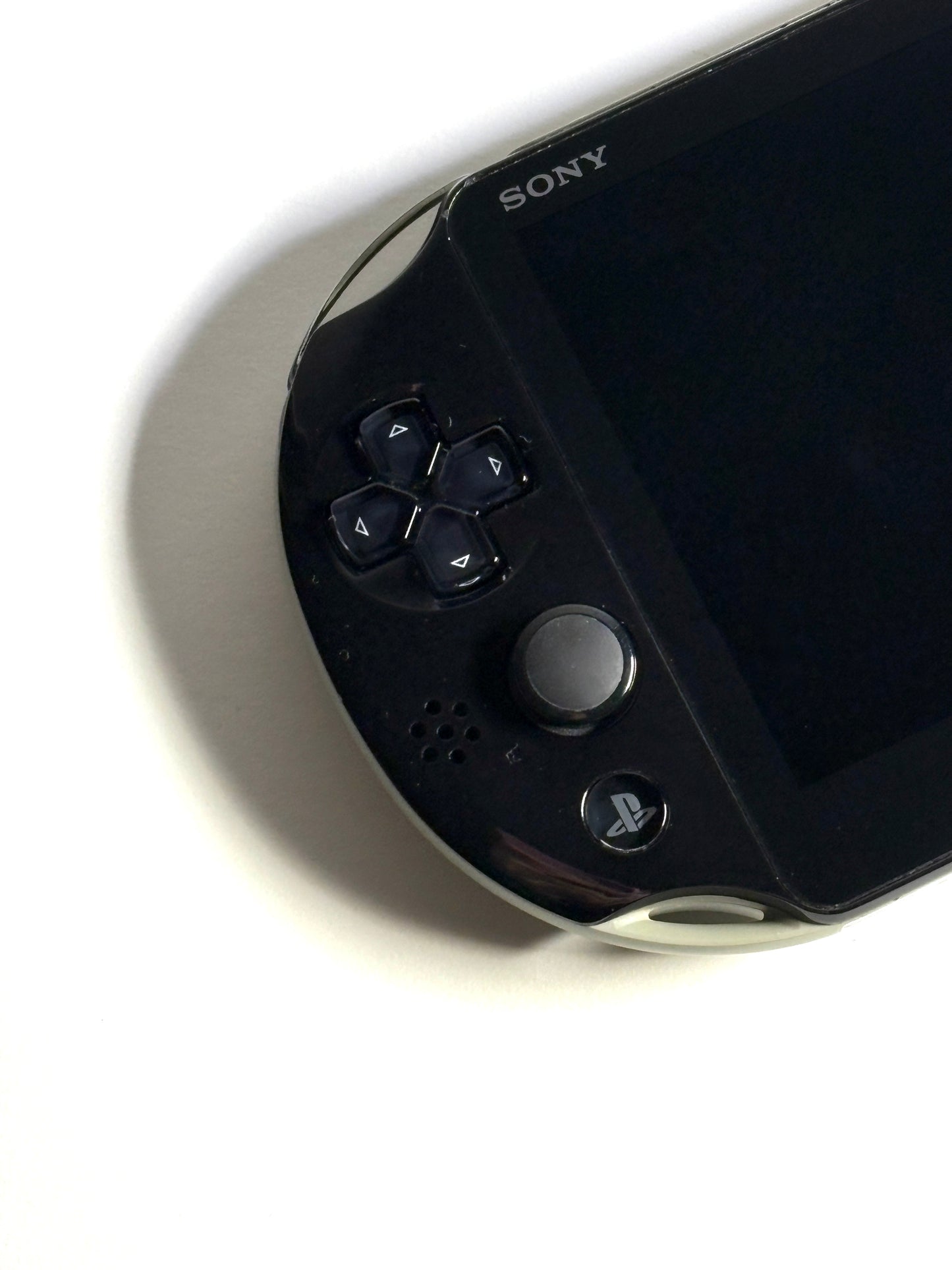 Ps Vita 2000 - Khaki and Black