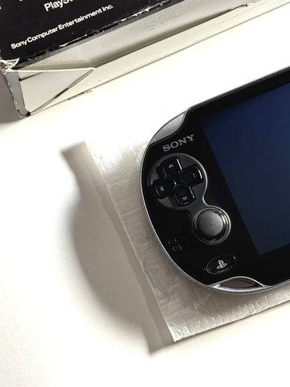 Ps Vita 1000 - Toukiden Onigara Limited Edition