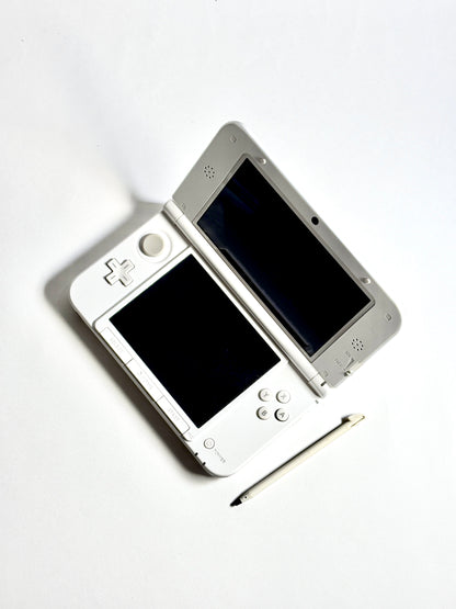 Nintendo 3DS LL - White