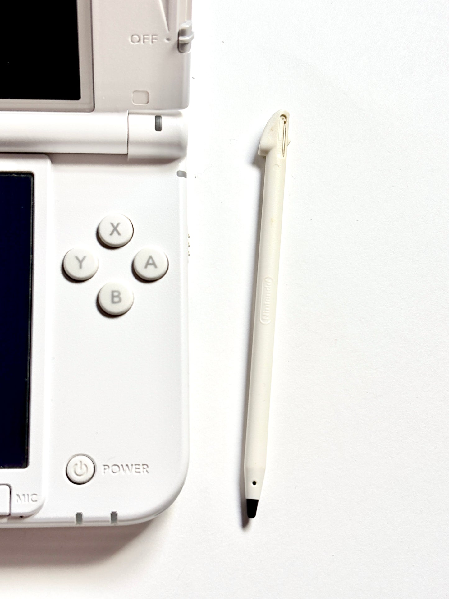 Nintendo 3DS LL - White