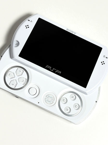 PSP Go - Pearl White