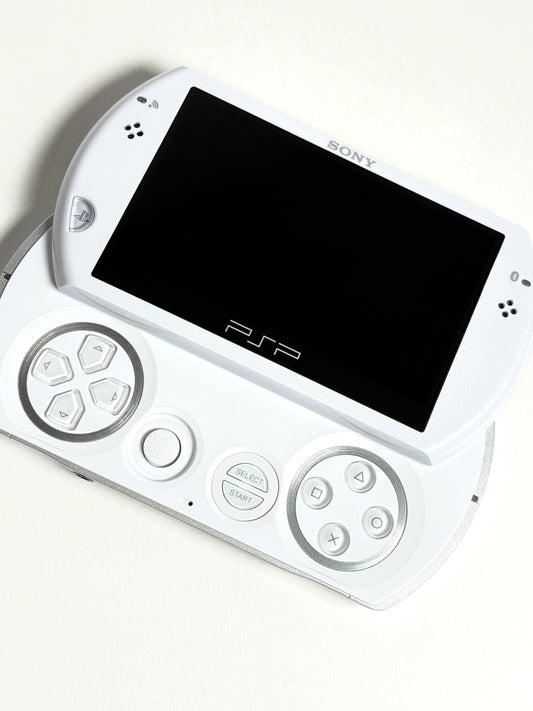 PSP Go - Pearl White