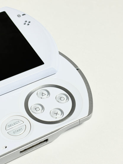 PSP Go - Pearl White