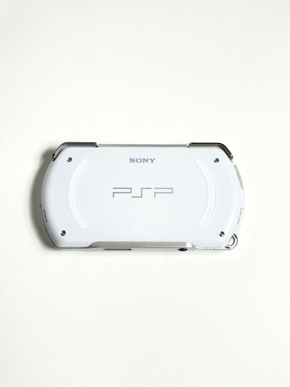 PSP Go - Pearl White