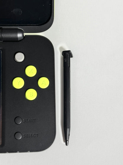 New Nintendo 2DS LL - Black and Green