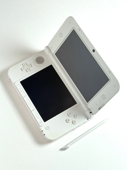 Nintendo 3DS LL - Pink and white