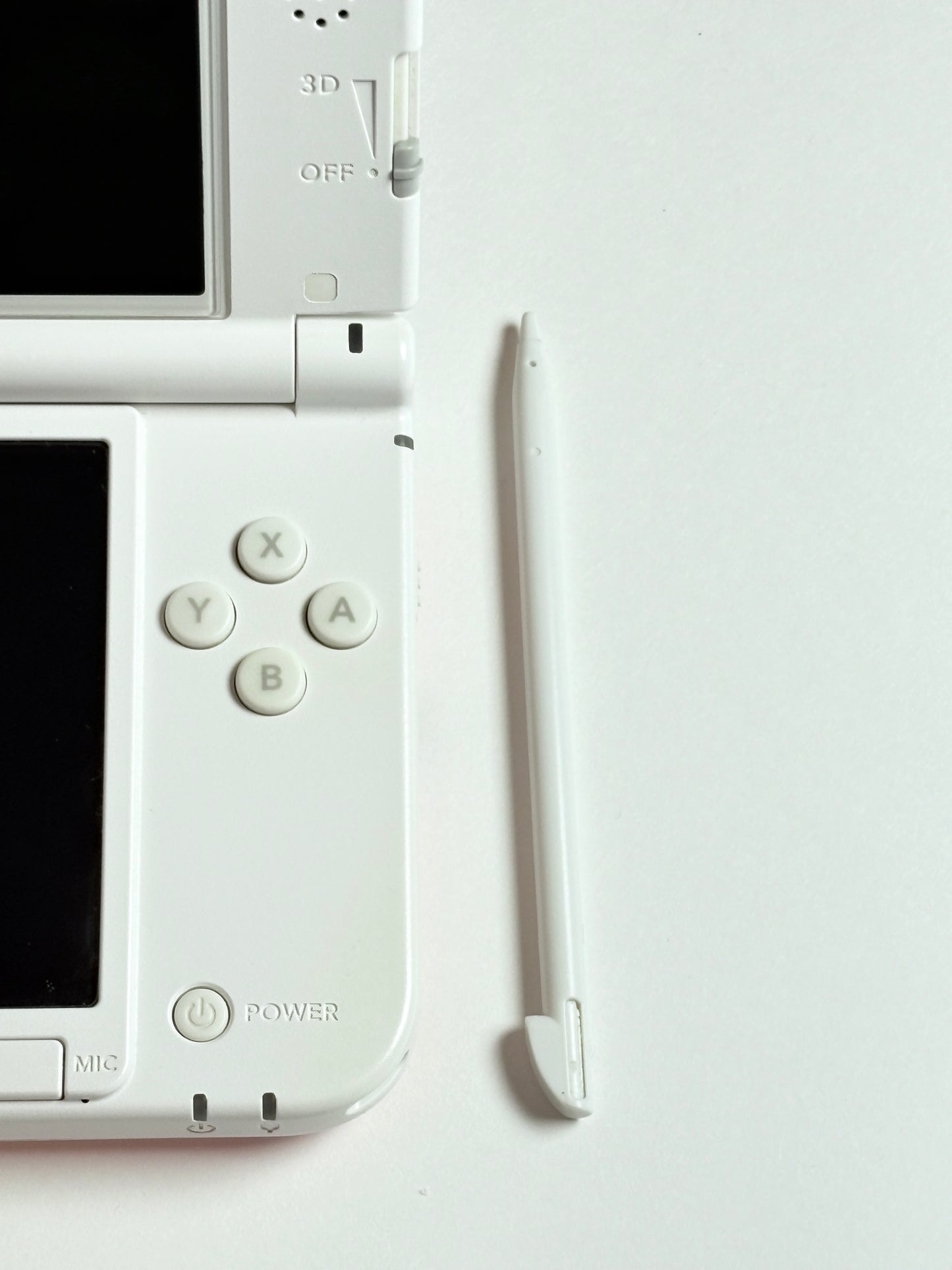 Nintendo 3DS LL - Pink and white