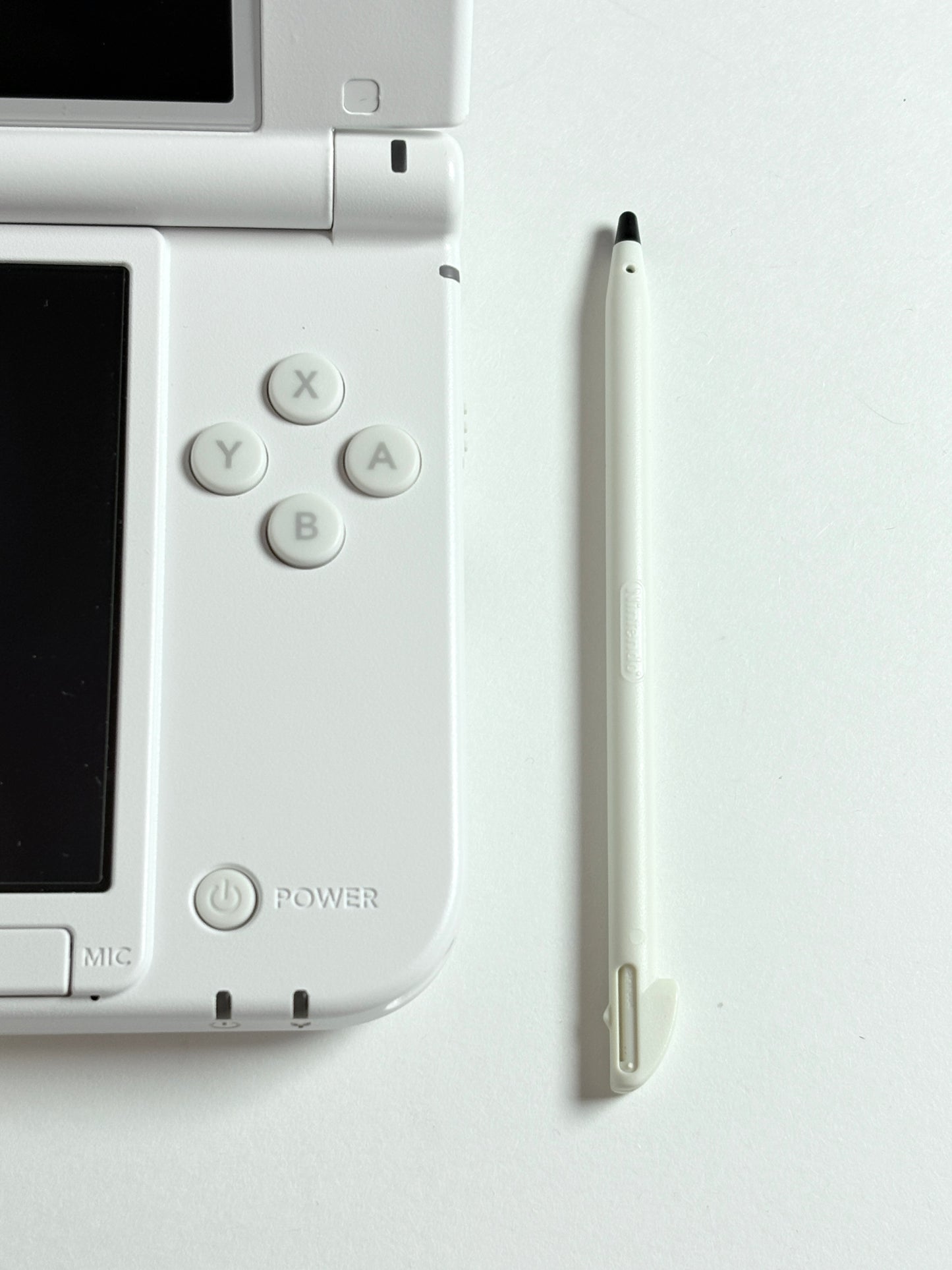 Nintendo 3DS XL - White