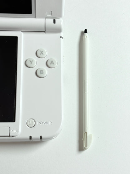 Nintendo 3DS XL - White