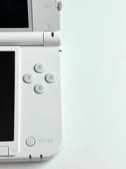 Nintendo 3DS LL - Tomodachi Collection limited edition