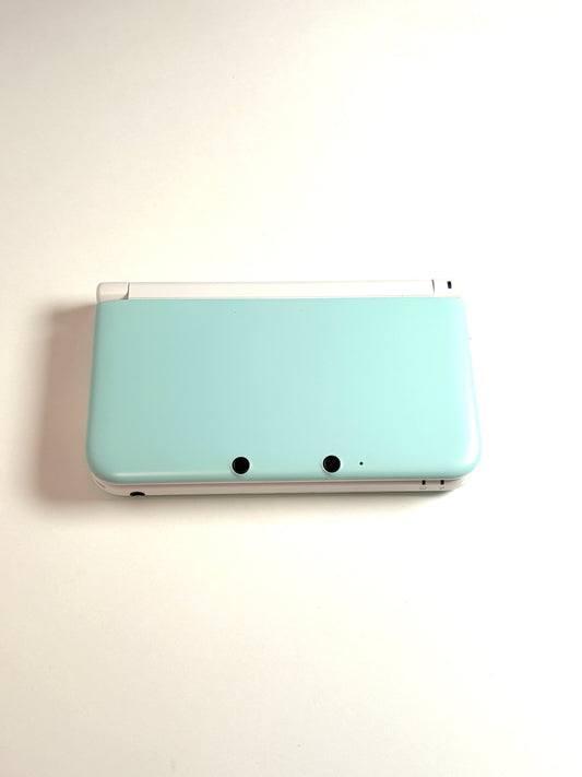 Nintendo 3DS LL - Mint and White