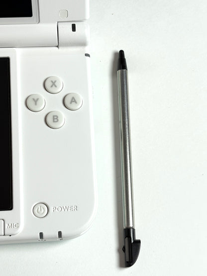 Nintendo 3DS LL - Mint and White