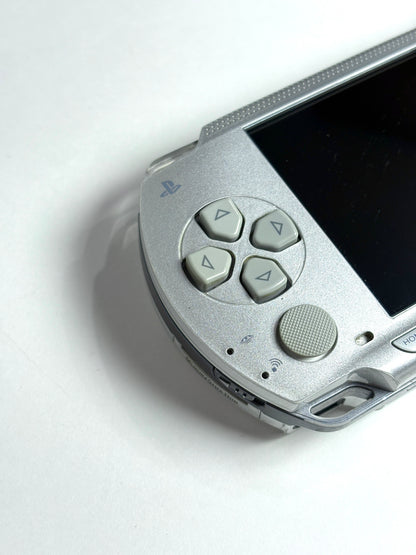 PSP 1000 - Upgraded IPS Sreen - Silver