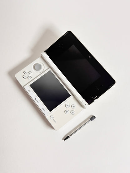 Nintendo 3DS - White