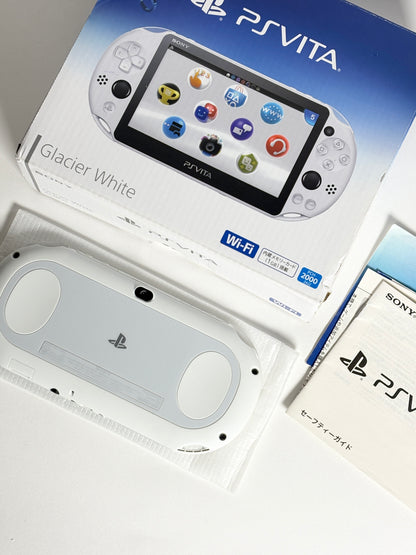 Ps Vita 2000 - Glacier White - w original box and accessories