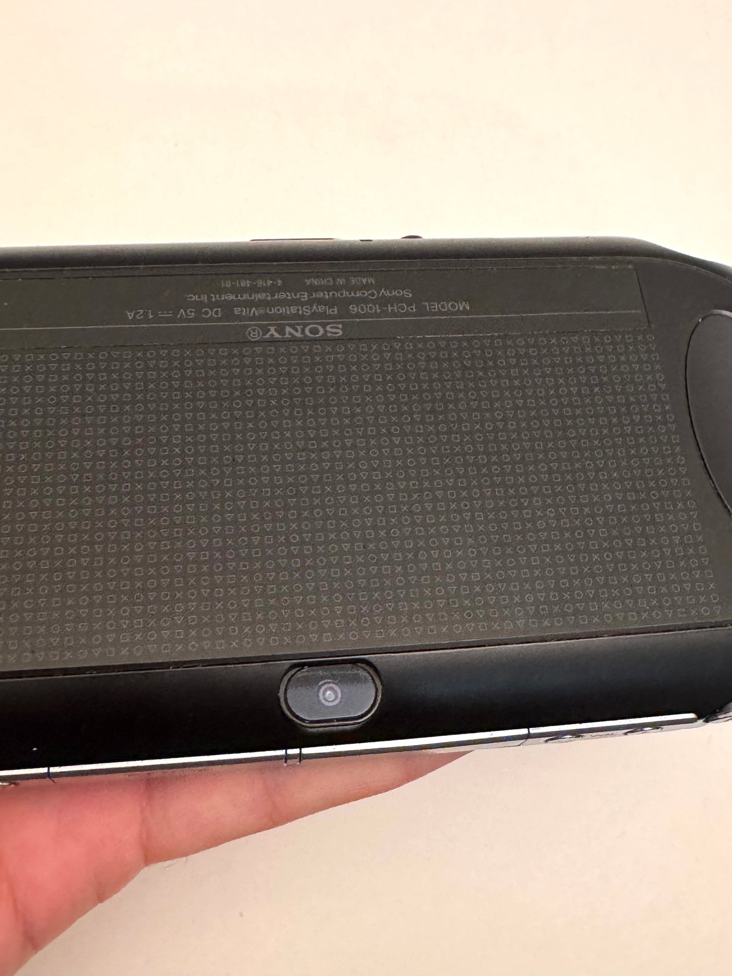 PS Vita 1000 - Black