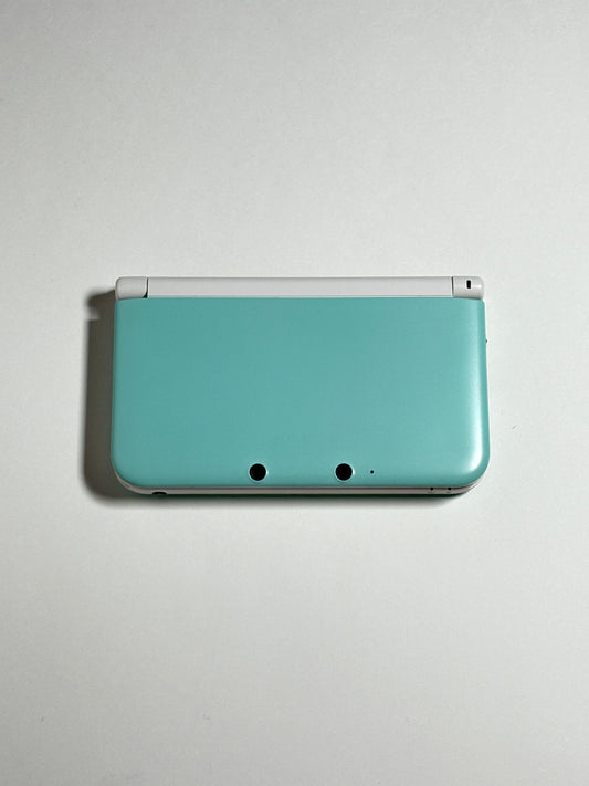 Nintendo 3DS LL - Mint and White