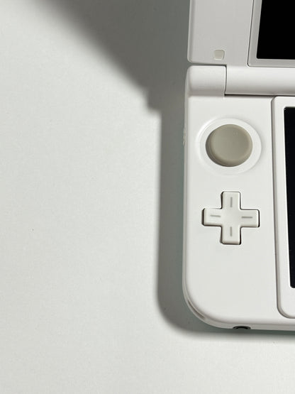 Nintendo 3DS LL - Mint and White