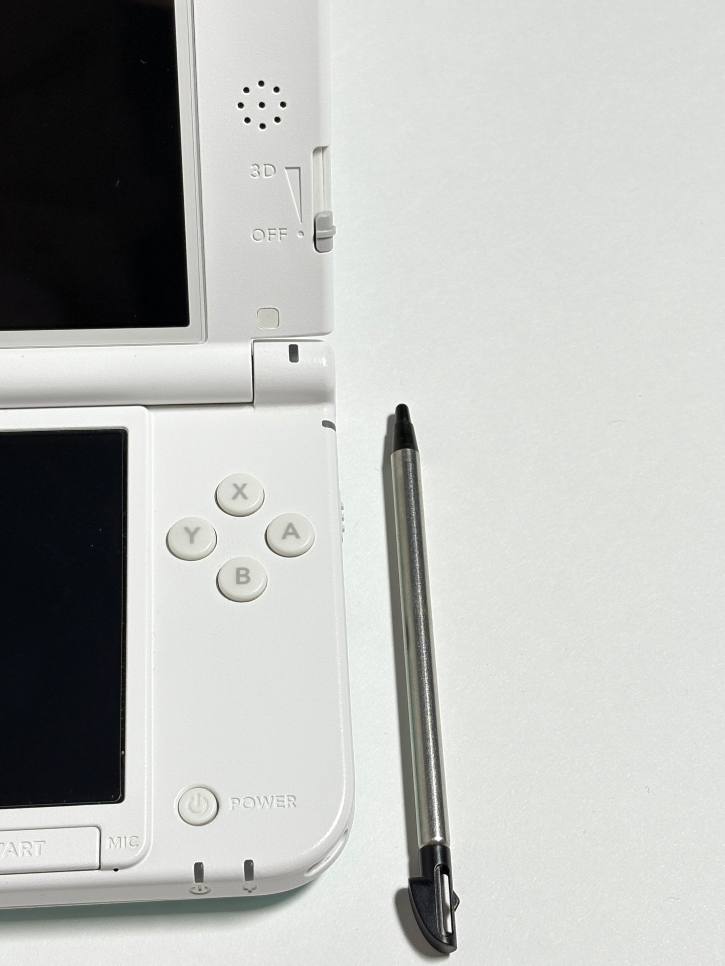 Nintendo 3DS LL - Mint and White