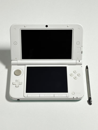 Nintendo 3DS LL - Mint and White